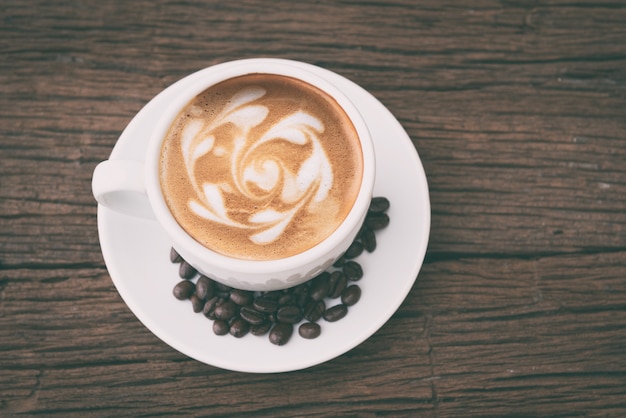 Tazza di caffè e fagioli