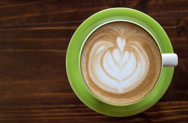 Tazza di caffè sul tavolo