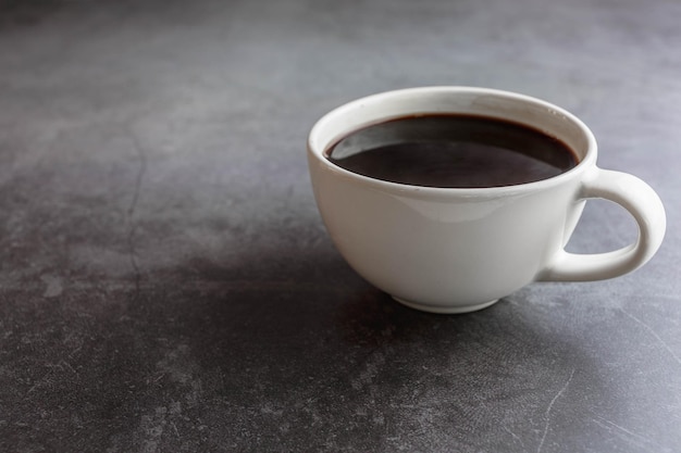 Tazza di caffè sul tavolo