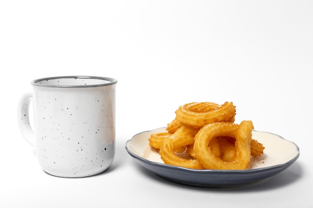 Tazza di salsa al cioccolato con churros