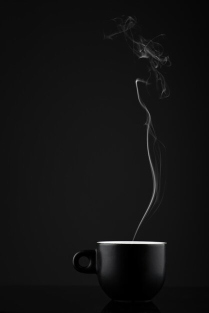 Tazza nera di caffè espresso