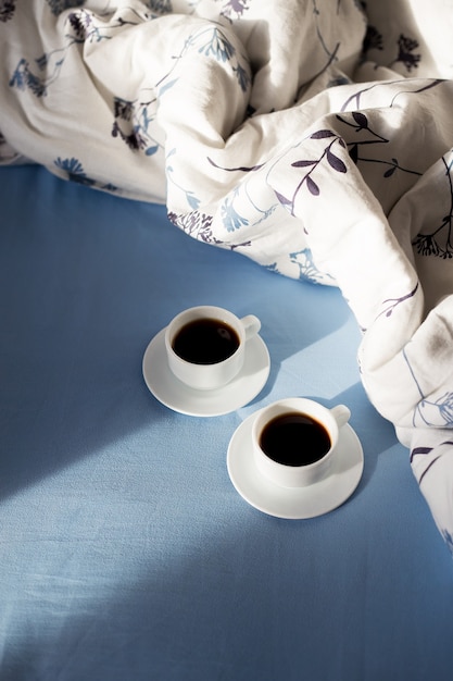 tazze di caffè a letto