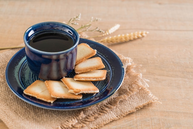 tè con biscotti