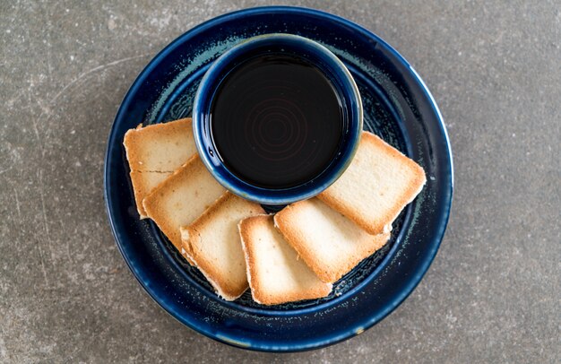 tè con biscotti