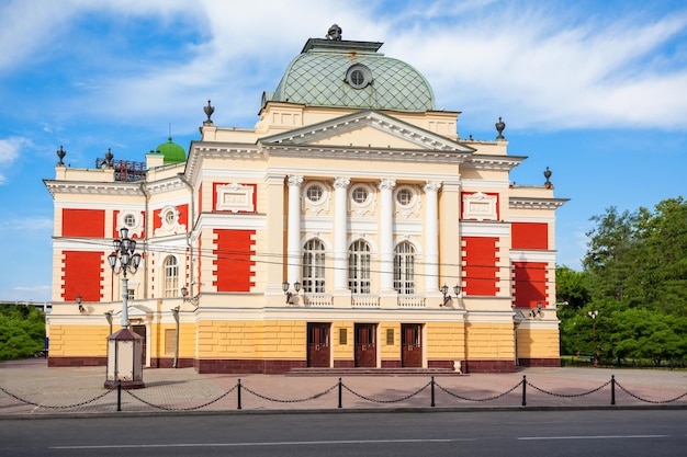 Teatro accademico di Irkutsk intitolato a NP Okhlopkov nel centro di Irkutsk, Russia. Il teatro di Irkutsk è uno dei più antichi teatri di prosa russi.