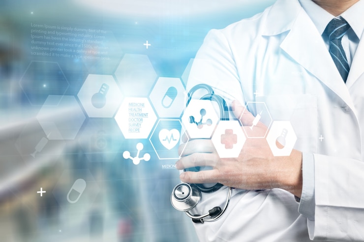 Foto tecnologia medica o rete medica. medico utilizzando tablet digitale con interfaccia a schermo.