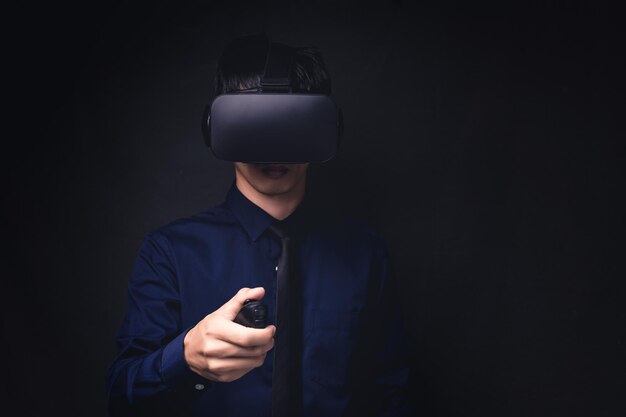 Tecnologia online metaverse di connessione occhiali VR