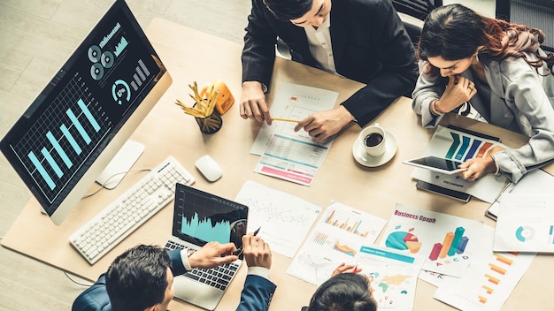 Teknologi analisis data visual bisnis oleh perangkat lunak komputer kreatif