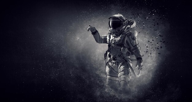 Tema dell'astronauta e dell'esplorazione dello spazio. Tecnica mista