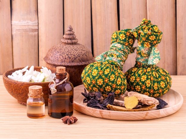 Tema Thai Spa con sfondo di bambù.