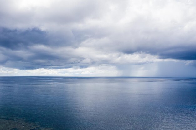 Tempesta di nuvole e mare