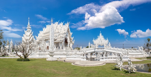 Tempio bianco (Wat Rong Khun) a Chiang Rai