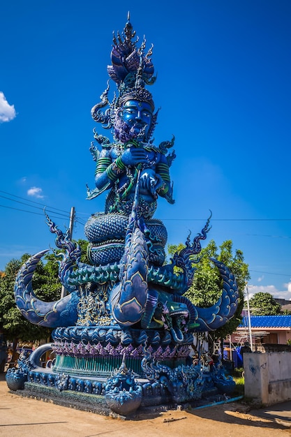 Tempio blu Wat Rong Seur Ten a Chiang Rai, nel nord della Thailandia.