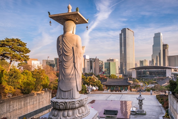 Tempio Bongeunsa nella città di Seoul, Corea del sud.