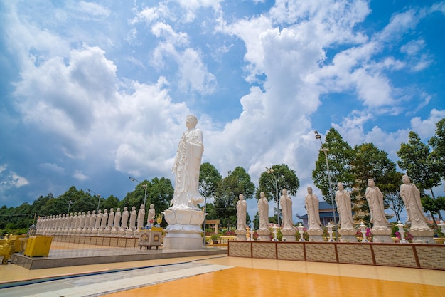 Tempio buddista in Vietnam Dai Tong Lam Bella architettura tempio presbiterio Dai Tong Lam wit