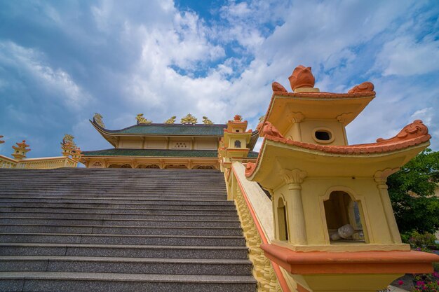 Tempio buddista in Vietnam Dai Tong Lam Bellissimo tempio del presbiterio di architettura Dai Tong Lam