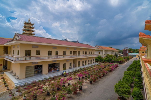 Tempio buddista in Vietnam Dai Tong Lam Bellissimo tempio del presbiterio di architettura Dai Tong Lam