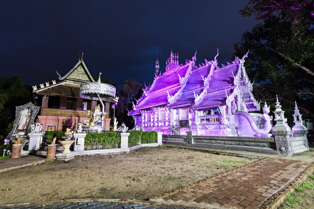 Tempio d'argento di notte a Chiang Mai, Thailandia