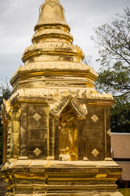 Tempio d'oro della Thailandia