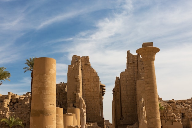 Tempio di Karnak Sculture colossali dell'antico Egitto nella Valle del Nilo a Luxor