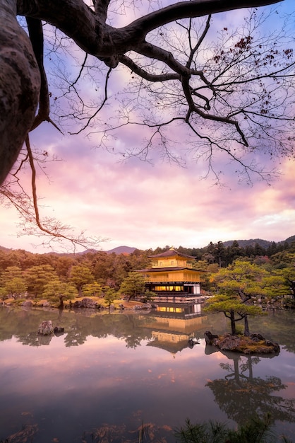 Tempio di Kinkakuji il tempio del Padiglione d&#39;oro un tempio buddista a Kyoto, in Giappone