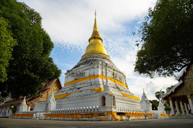 Tempio di Phrakaew Dontau in Lampang, Tailandia