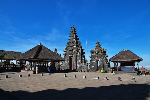 Tempio di Pura Besakih sull'isola di Bali, Indonesia