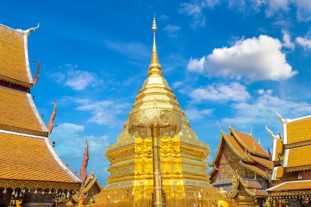 Tempio di Wat Phra That Doi Suthep in Chiang Mai, Tailandia