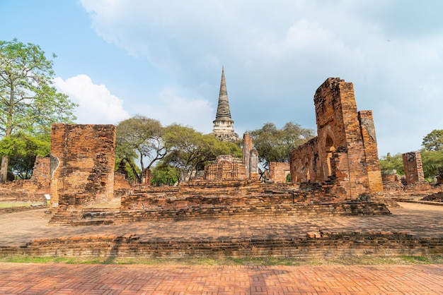 Tempio Wat Phra Sri Sanphet nel distretto del Parco storico di Sukhothai, patrimonio mondiale dell'UNESCO in Thailandia