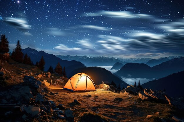 Tenda da campeggio nella natura delle montagne notturne AI generativa