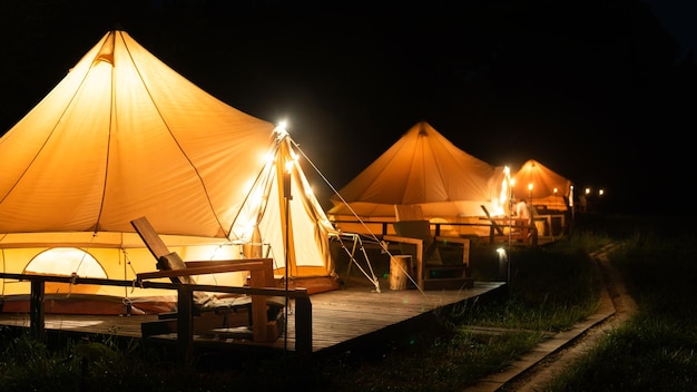 Tende alla notte glamping