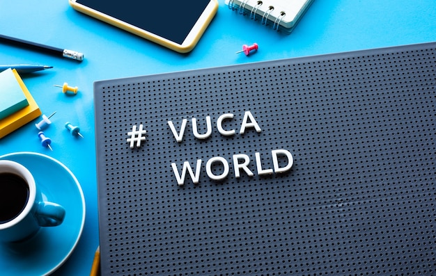 Tendenza mondiale Vuca con lo sviluppo di concetti tecnologici o dirompenti