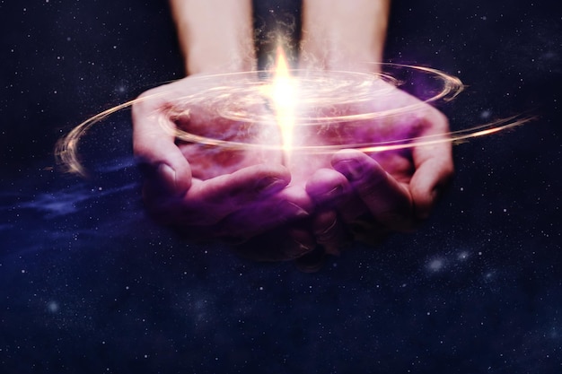Tenere per mano una nuova stella nello spazio infinito Media mista