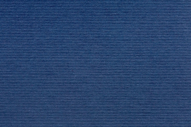 Texture di colore blu un foglio di carta spazzolata per sfondi bianchi e puri