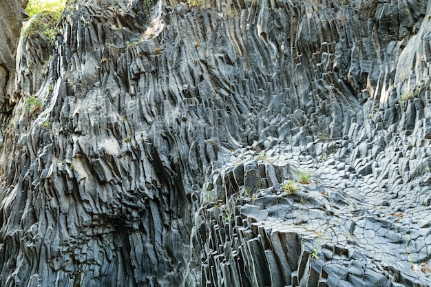 Texture di pietra vulcanica, Gole dell'Alcantara formata dalla lava dell'Etna, isola di Sicilia in Italia.