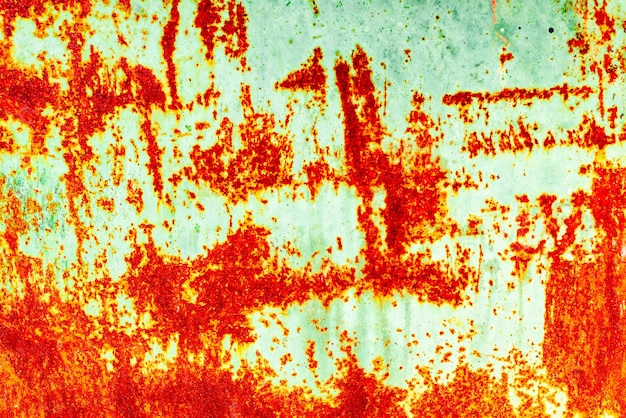 Texture di una parete metallica con crepe e graffi sullo sfondo