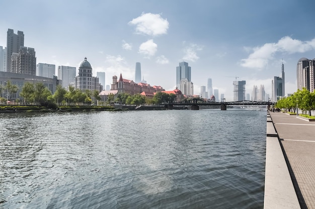 Tianjin paesaggio urbano bellezza lungo il fiume del fiume haihe Cina