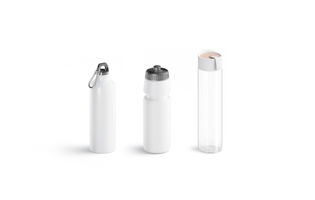 Tipi di bottiglie sportive bianche impostano mockup. Varietà di contenitori trasparenti per l'acqua mock up.
