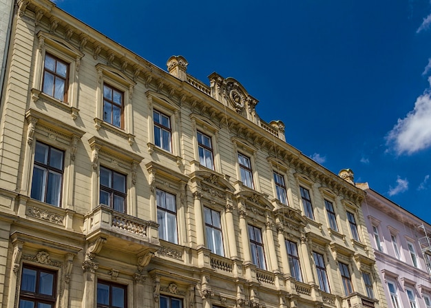 Tipici edifici del XIX secolo nel quartiere del Castello di Buda a Budapest