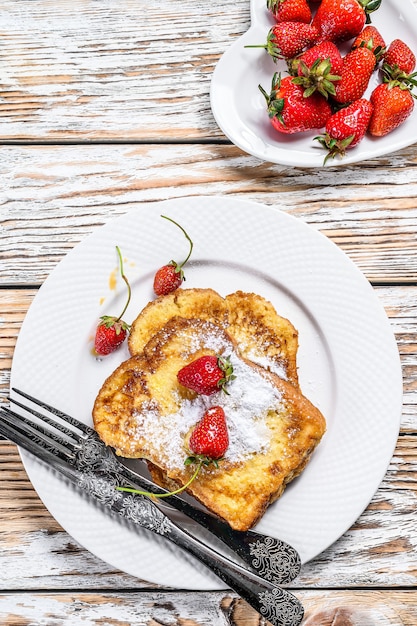 Toast alla francese con fragole