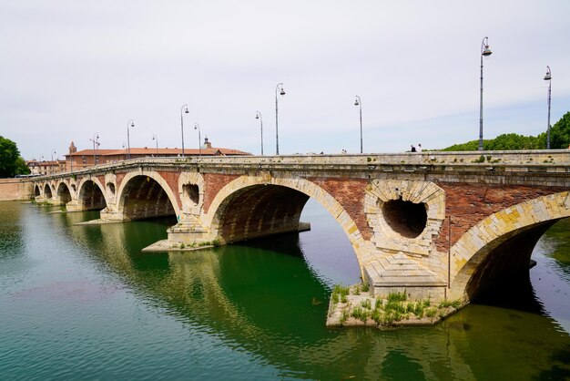 Tolosa e Pont Neuf ponte nuova pietra sul fiume Garonna