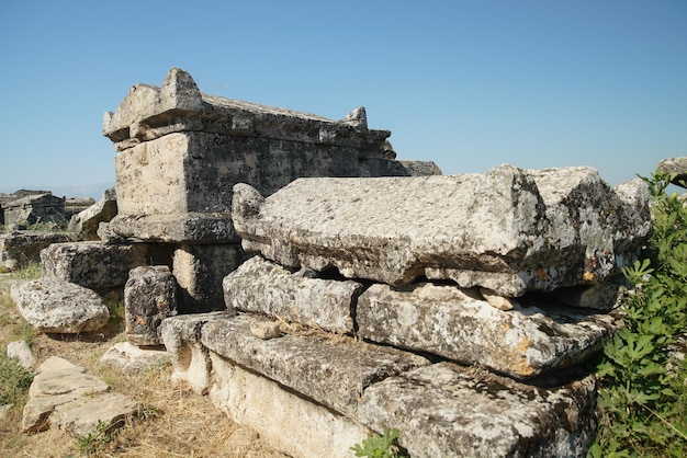 Tombe alla città antica Pamukkale Denizli Turkiye di Hierapolis