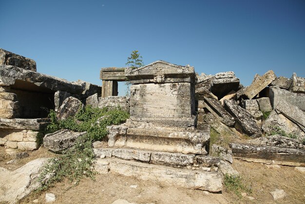 Tombe alla città antica Pamukkale Denizli Turkiye di Hierapolis