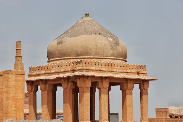 Tombe d'epoca della necropoli Makli a Thatta Pakistan