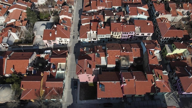 Top aerial drone vista tetti di case città urbana patter architettura patrimonio edilizio
