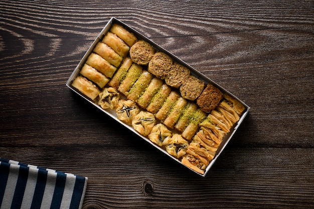 Top Of View Baklava turca pasticceria dolce con scatola