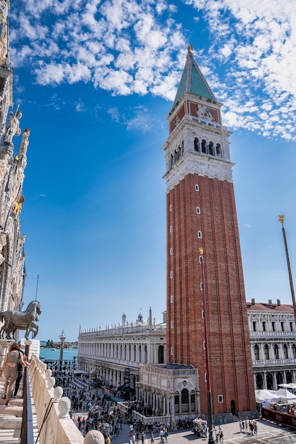 Torre del Campanile di San Marco a Venezia, Italia. Bella torre in Piazza San Marco al tramonto.