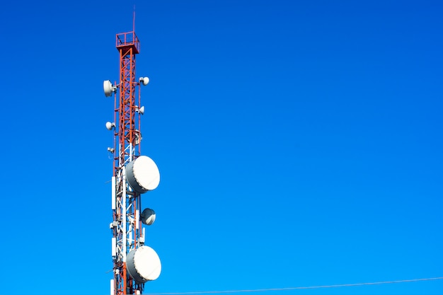 Torre del telefono alta