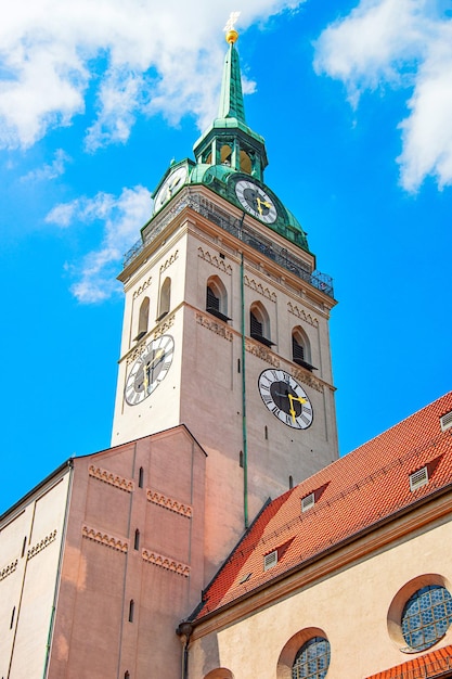 Torre dell'orologio della Chiesa di San Pietro a Monaco di Baviera, Germania