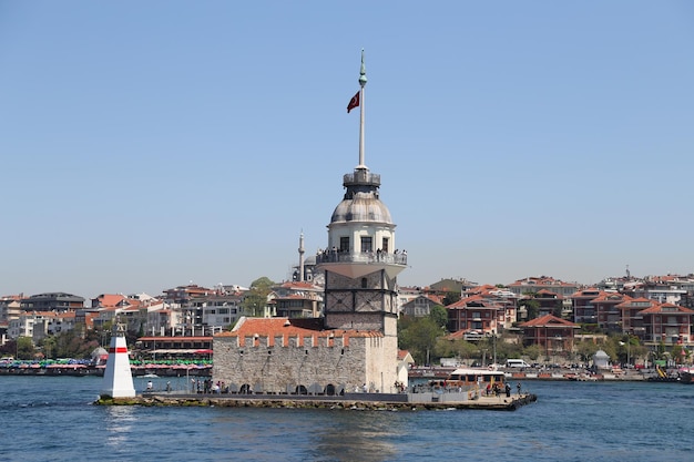 Torre delle fanciulle nello stretto del Bosforo Istanbul